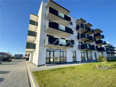 Spatiu comercial de 259 mp utili - Zona Calea Surii Mici - foto 13