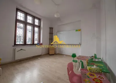 NOVISIMO-IMOBILIARE: VILA DE INCHIRIAT  IN ZONA CENTRALA - foto 2