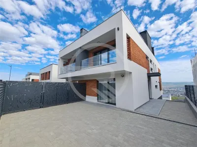 Casa tip duplex, 193 mp utili, situata in cartierul Voronet! - Cluj-Napoca
