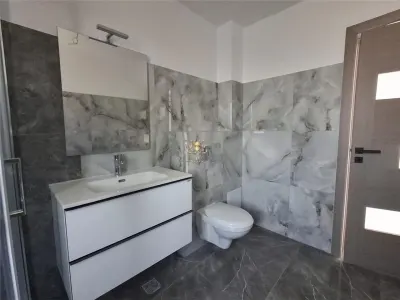 Casa 3 camere  Visan la asfalt !  Pret de apartament! Mutare rapida! - foto 6