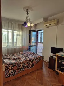 Pacurari - Apartament cu 3 camere 78 mp decomandat 2 bai - foto 2