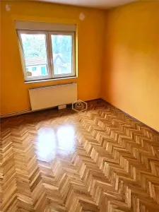 O proprietate rara | Locuinta generoasa + spațiu comercial cu acces stradal - foto 11