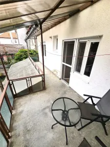 O proprietate rara | Locuinta generoasa + spațiu comercial cu acces stradal - foto 24