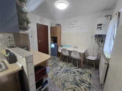 Apartament cu 3 camere parter cu 2 balcoane  Zona Radu Negru - Fagaras