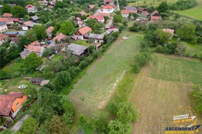 FILM! 2.660 mp intravilan,un colt de liniste, recomandat rezidential investitional,Cernat - foto 3