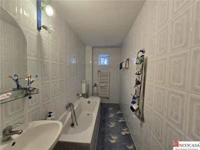 Vila versatila 7 camere + Garaj, Pivnita si Centrala Proprie, zona 1 Mai - Ion Mihalache | Ideala locuinta sau clinica - foto 10
