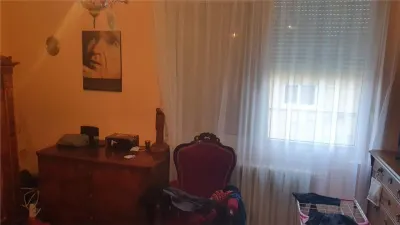 Apartament la vila cu garaj, Zona Dealului - foto 5