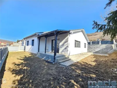Vanzare casa noua cu 3 dormitoare, 2 bai in Sancraiu -Languna. - foto 2
