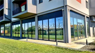 Spatiu comercial de inchiriat , bloc nou, zona Mehala - foto 2