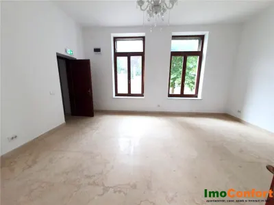 Spatii pentru birouri-cabinete, situate ultracentral - foto 8