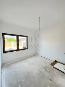 Giroc - Casa individuala - Teren 460mp - 5 Camere - - foto 4