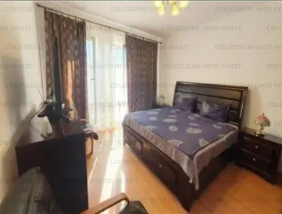 Apartament 2 camere, decomandat - zona Tractorul - foto 3
