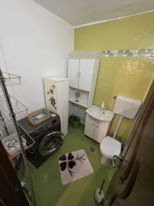 Decomandat cu 2 bai si 2 balcoane, mobilat si utilat - foto 4