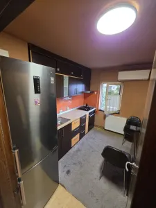 Decomandat cu 2 bai si 2 balcoane, mobilat si utilat - foto 5