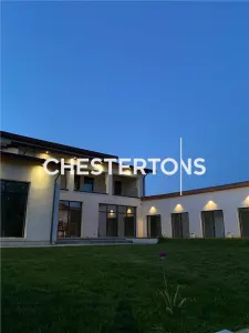 Vila exclusivista formata din 4 cladiri si balta amenajata, Baldovinesti -Braila, ideal investitie. - Baldovinesti