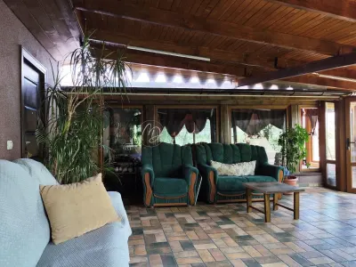 MDI Casa din busteni cu balta - foto 23