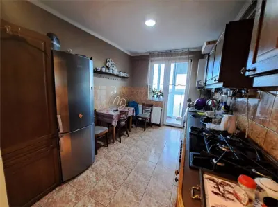 MDI apartament central cu panorama la Salonta - foto 9