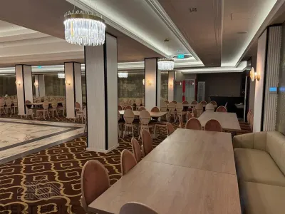 SPATIU COMERCIAL TEATRU, ZONA ZERO - foto 9