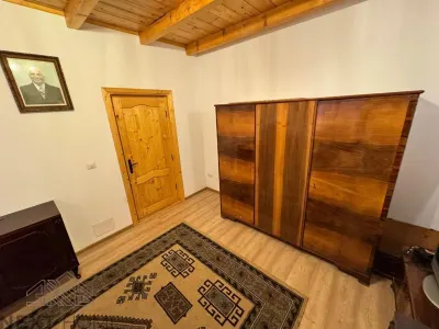 Casa spatioasa, ideala pentru locuinta sau afacere – 1500 mp teren, situata pe drumul principal  Vrancea -- Brasov - foto 8