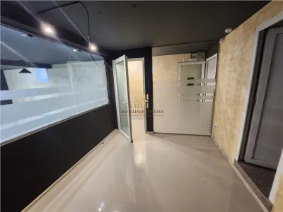 Spațiu de birouri de închiriat în Suceava 65 mp | Zona Metro, Obcini | 480 Euro/lună - foto 4