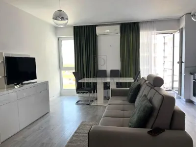 TORONTALULUI - 3 CAMERE LUX - ETAJ 4 LIFT - 2 BALCOANE - INCALZIRE PARDOSEALA - CLIMA - Timisoara