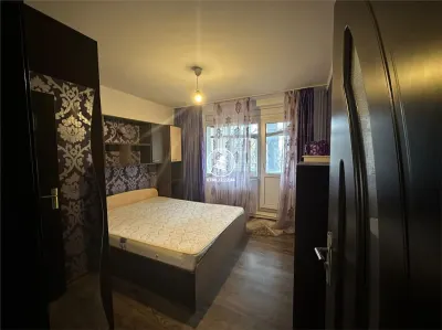 Apartament 3 camere de vanzare, Podu Ros - Iasi