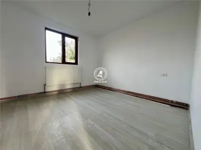 Vila cu 3 camere, 500mp teren, de vanzare in Voinesti - foto 5
