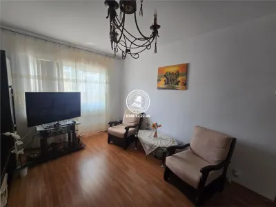 Apartament 3 camere  de vanzare  Tg Cucu - Podul de Fier, - foto 2