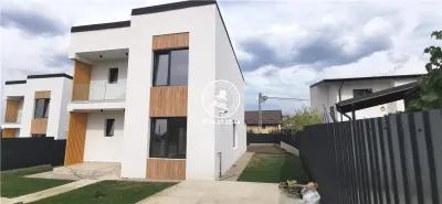 Vila  de vanzare  Miroslava, - Iasi