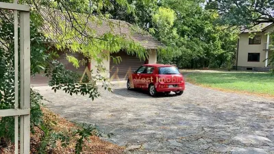 Vanzare casa individuala 6 camere cu piscina si ponton propriu la raul Bega - Remetea Mare