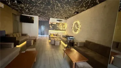 Spatiu comercial de vanzare sau inchiriere, zona Centrul Vechi - foto 4