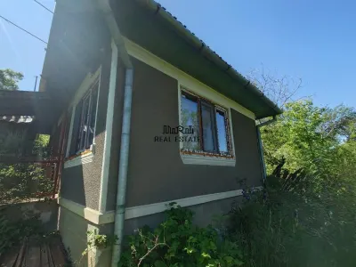 Teren si cladiri Blajeni - foto 4