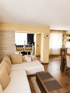 Apartament 3 camere 2 bai etaj 1 Baia Mare Zona Traian - foto 2