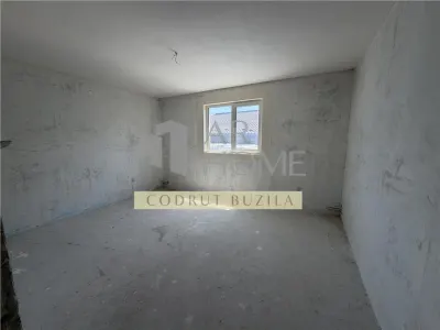 Apartament 3 camere in vila, curte, zona centrala Breaza, Prahova - foto 3