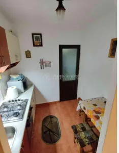 Lugoj, Ap. 1 Cam., 41 Mp.,  Et. 3, Strada Cernei, Langa Liceul Aurel Vlaicu - foto 3