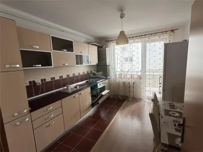 Apartament decomandat cu 2 camere si 2 balcoane in Turnisor - foto 5