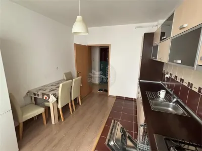 Apartament decomandat cu 2 camere si 2 balcoane in Turnisor - foto 6