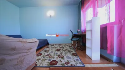 Apartament cu terasa, curte si parcare, intr-o zona linistita de case - foto 4