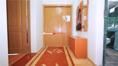 Apartament cu terasa, curte si parcare, intr-o zona linistita de case - foto 8