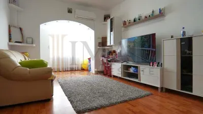 Apartament 2 camere de vânzare – Micro 9, Târgoviște – modernizat, Scoala 8. - foto 2