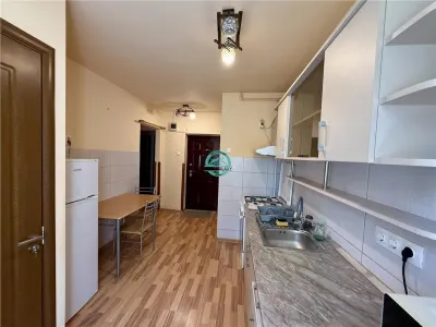 Apartament cu 2 camere de inchiriat, decomandat, la 400 m de UMF - foto 2