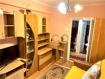 RECO Apartament 3 camere de inchiriat , 66 mp, parter, Bulevardul Decebal aproape de tramvai. - foto 4