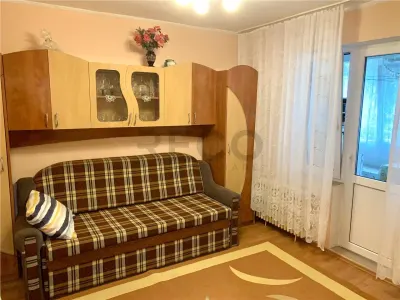 RECO Apartament 3 camere de inchiriat , 66 mp, parter, Bulevardul Decebal aproape de tramvai. - foto 5