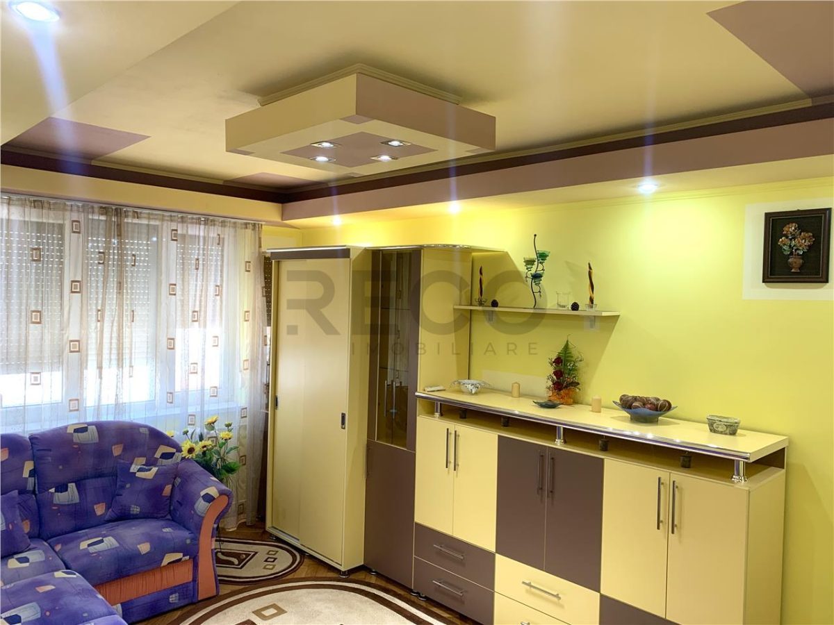 RECO Apartament 3 camere Tip A modificat 73 mp utili  Piata Cetatii Etaj 7/10 cu lift. - Oradea