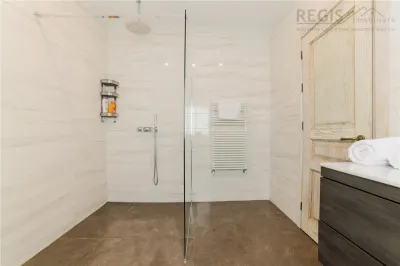 Vila moderna de 5 camere zona Noua - foto 18