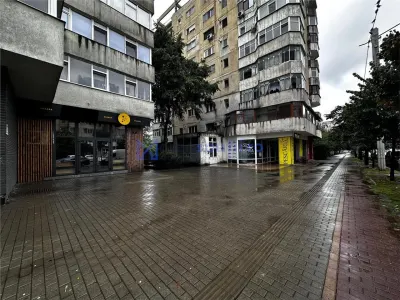 Spatiu comercial vitrat, 52mp, sos. Pacurari, zona postei - foto 7
