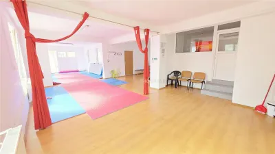 SPATIU COMERCIAL 150 MP  PARCARE FLORESTI - Floresti