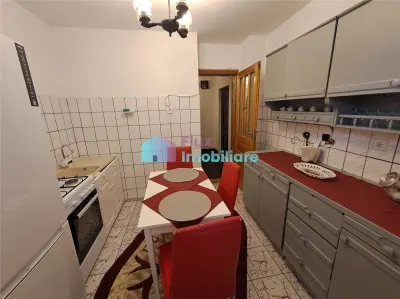 Apartament cu 3 camere etaj 2 Obcini zona Dany Gry - foto 18
