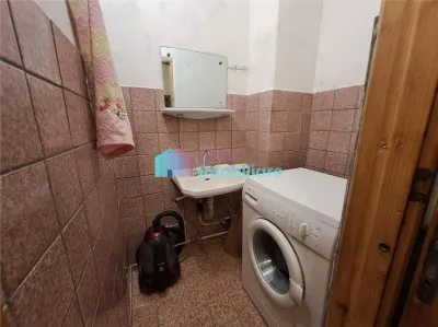 Apartament cu 3 camere etaj 2 Obcini zona Dany Gry - foto 10
