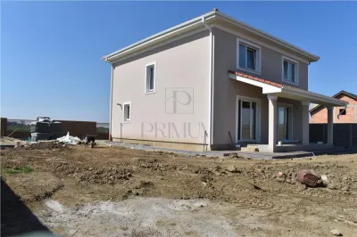 Casa individuala - zona foarte buna- proiect deosebit - posibilitate alegere finisaje  - aspect modern - camere - garaj foarte mari - garaj - foto 1